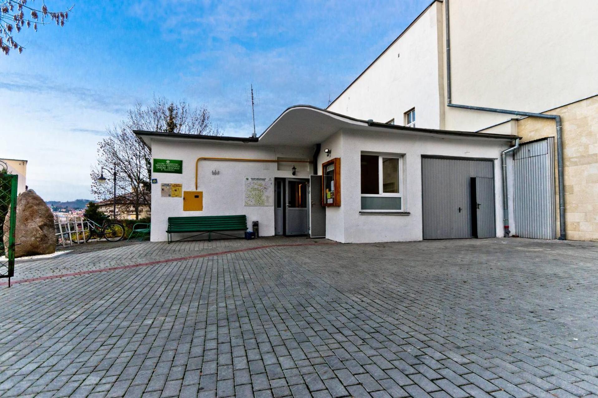 Noclegi Podzamcze Pttk Przemyśl Extérieur photo